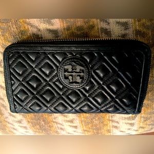 Tory Burch zip Continental Wallet